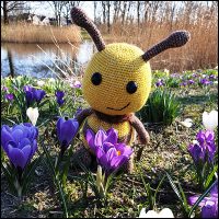 Product afbeelding Bizzzy bloemen 2 Bizzzy de Bij patroon