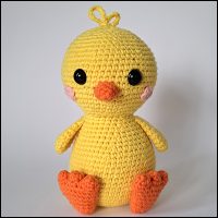 Product afbeelding amigurumi kuiken voorkant Kuiken eierwarmer en amigurumi patroon