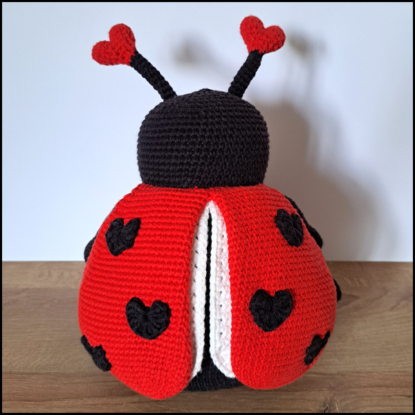 Product afbeelding Liefdeheersbeestje achterkant 2 Liefdeheersbeestje patroon