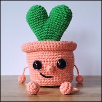 Product afbeelding Plantenpotje hart roze voorkant Hart plantenpotje patroon